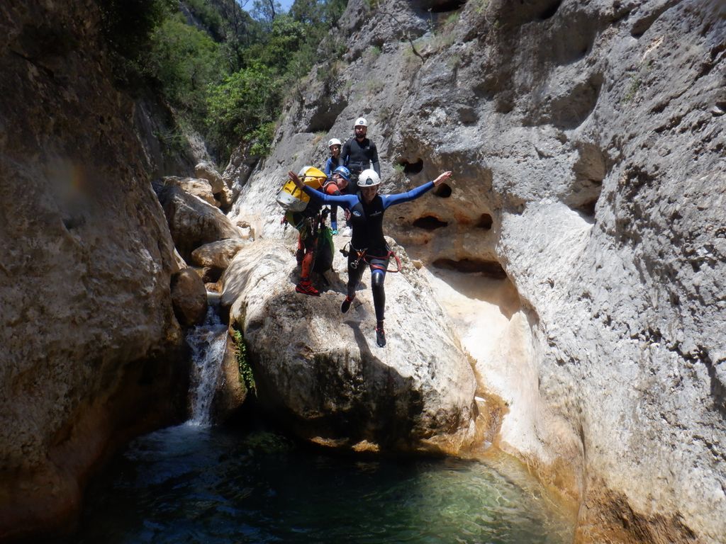 alquiler material montañismo huesca